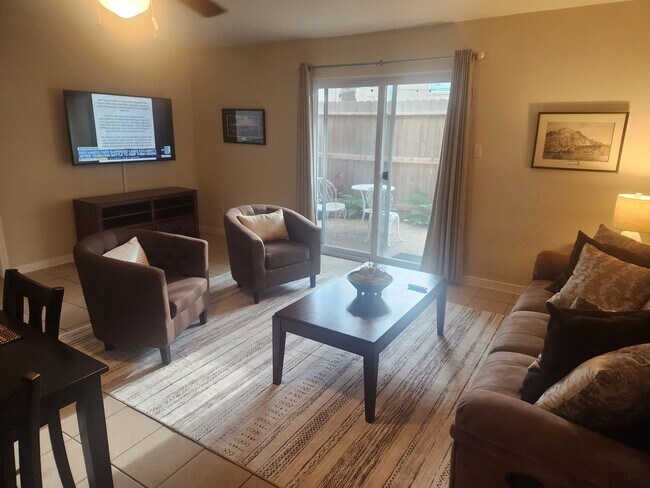 Photo - 215 Postoffice St Unidad 1005