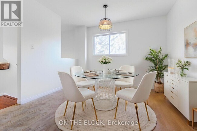 Photo - 47 Carleton Pl