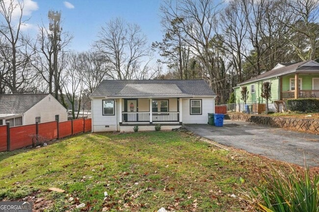 Building Photo - 871 Hargis St SE