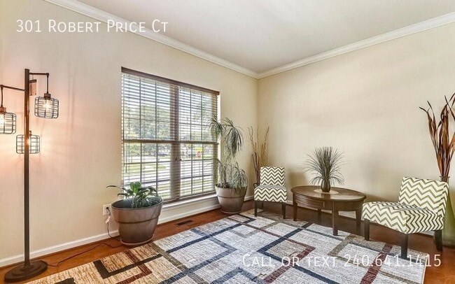 Photo - 301 Robert Price Ct