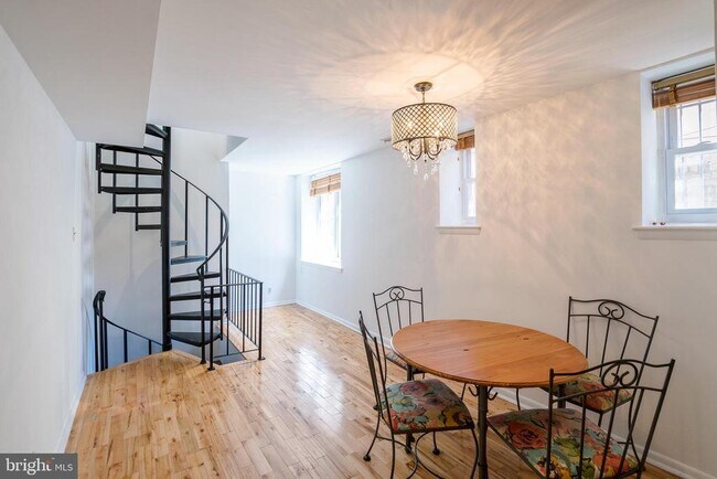 Photo - 1137 Pine St Unit 103