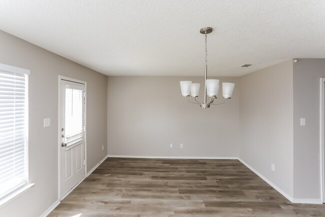 Photo - 2036 Silverado Dr