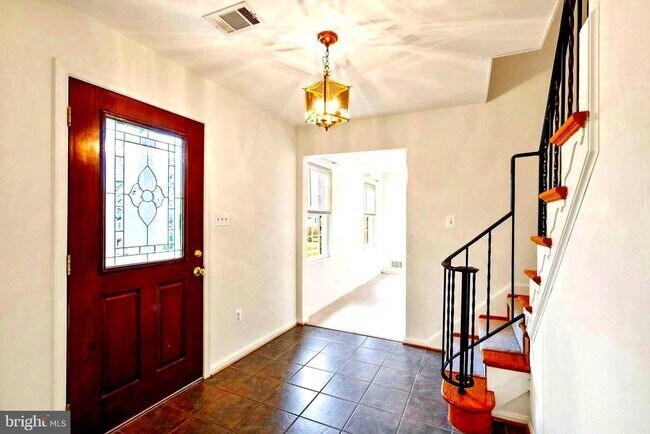 Photo - 7109 Davis Ct