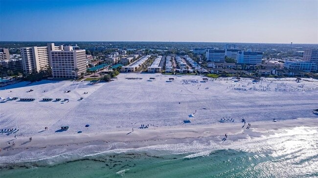 Building Photo - 6006 Midnight Pass Rd