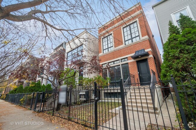 Building Photo - 1940 W Erie St Rental