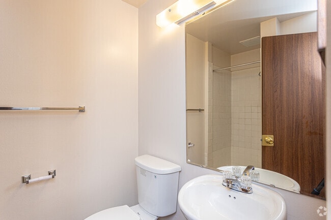 0BR, 1BA - 375SF