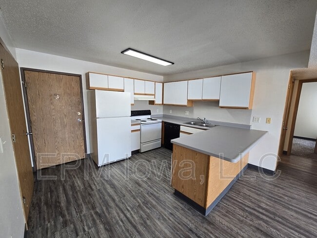 Photo - 60 Miller Ave SW Casa