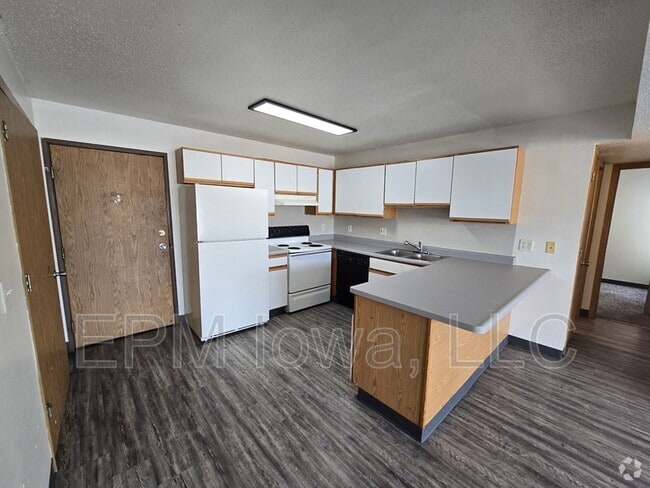 Building Photo - 60 Miller Ave SW Rental