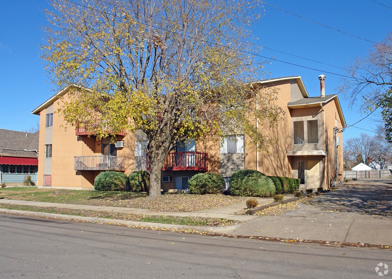 Photo - 1355 Ohmer Ave