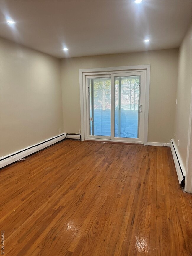 Photo - 4063 Ely Ave