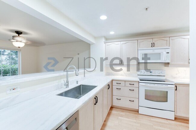 Photo - 1674 118th Ave SE