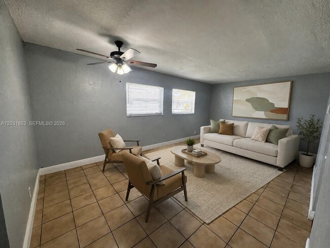 Building Photo - 4061 N Dixie Hwy Unit 28