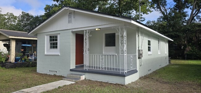 Building Photo - 1509 W 22nd St Rental