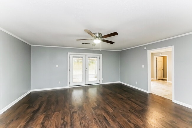 Photo - 658 Partridge Ln