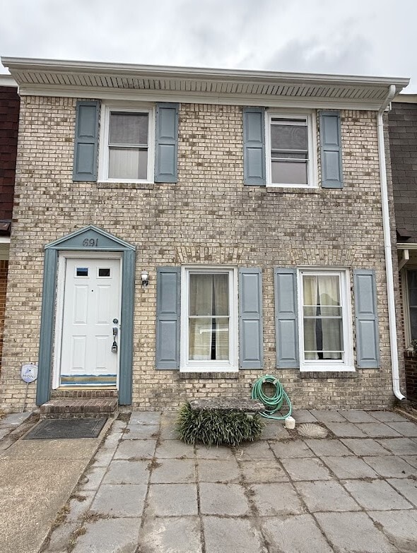 Building Photo - 691 Biltmore Dr Rental