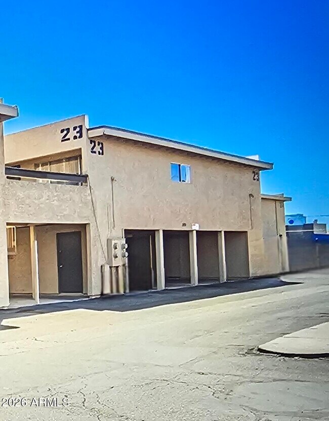 2684 N 43rd Ave