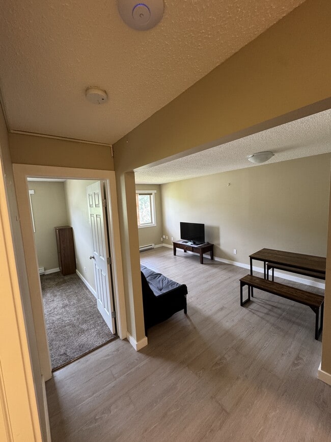 Photo - 1462-1462 6th Ave Unit 304