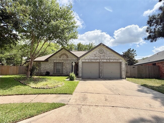 Photo - 17407 Chamberlain Dr