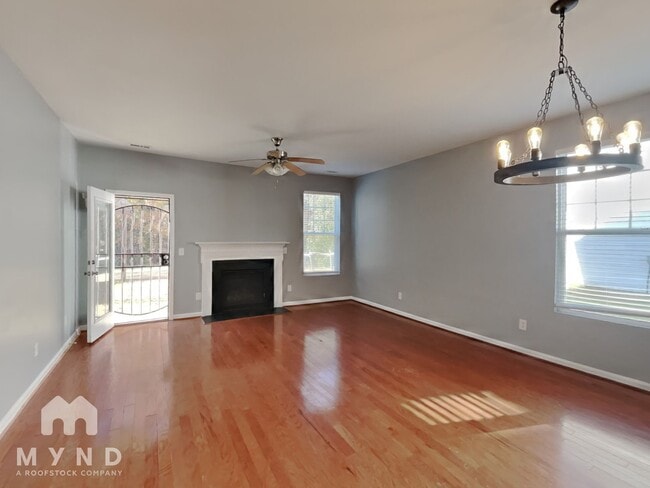 Photo - 909 Summer Storm Dr