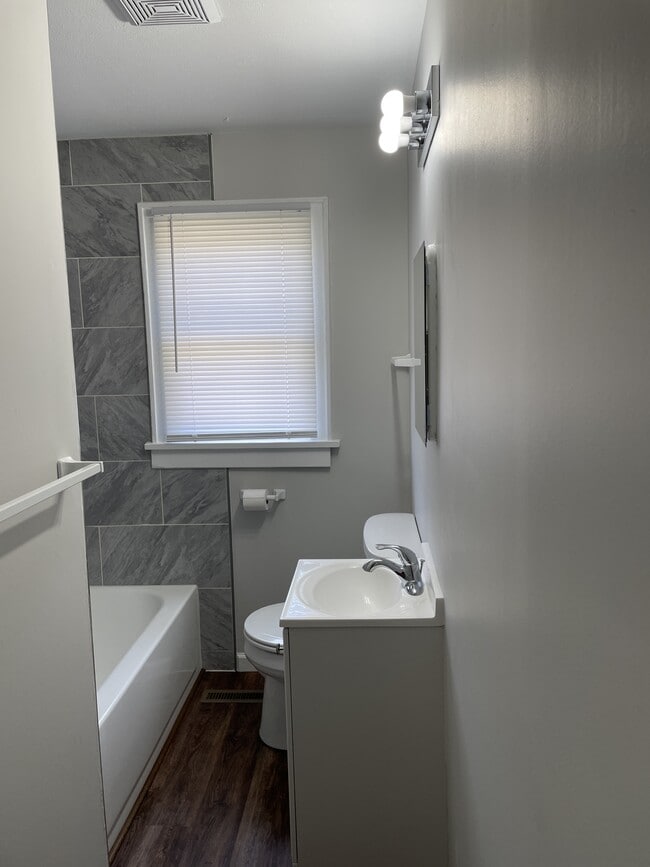 Photo - 1203 Madison St