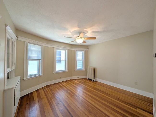 Building Photo - 79 Conwell Ave Unit 1