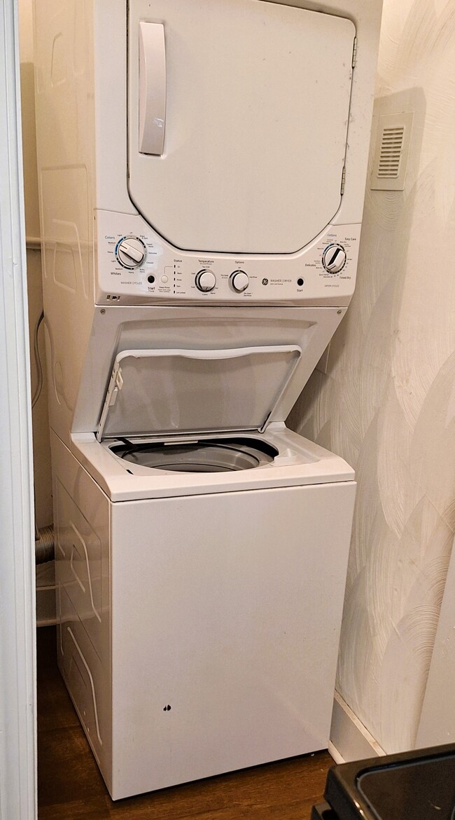 Photo - 311 W 27th St