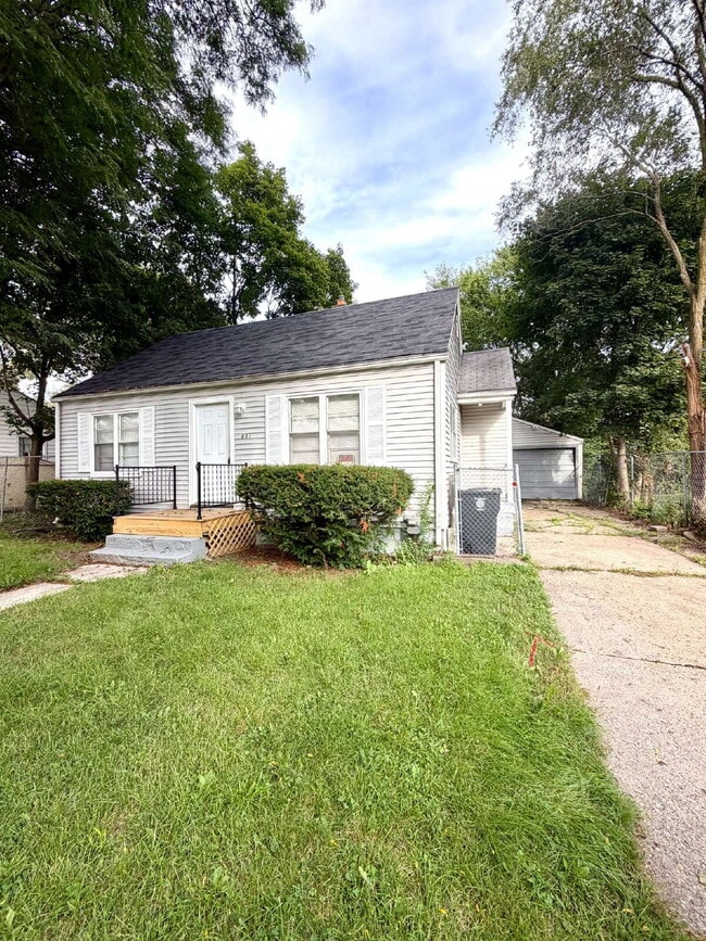 801 Hubbard Ave