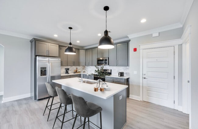 3BR, 2BA