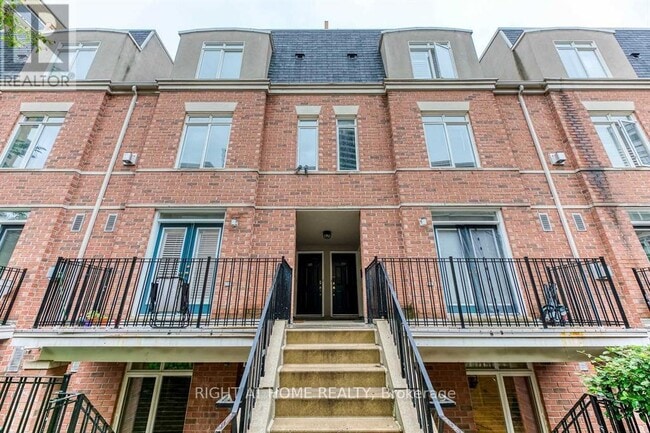 Photo - 415 Jarvis St