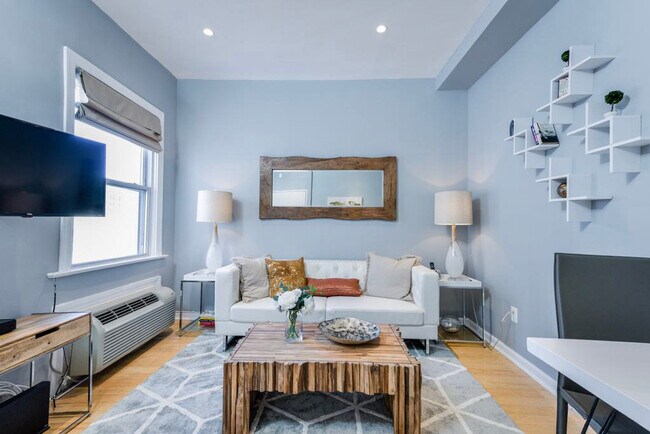 Photo - 1822 15th St NW Unidad ID576P