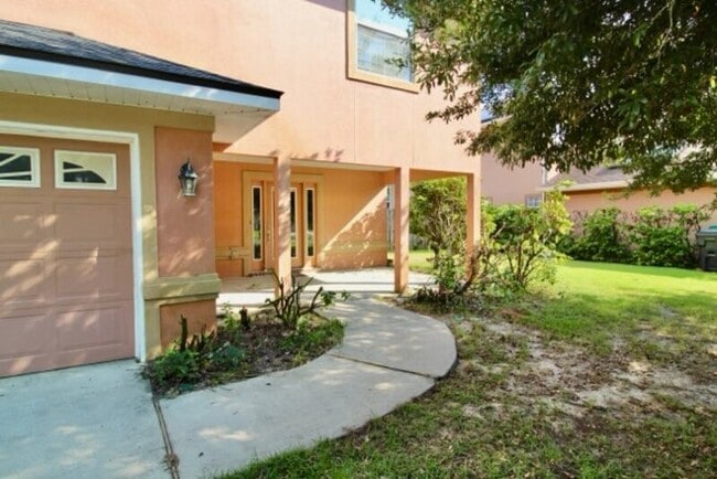 551 Loblolly Bay Dr