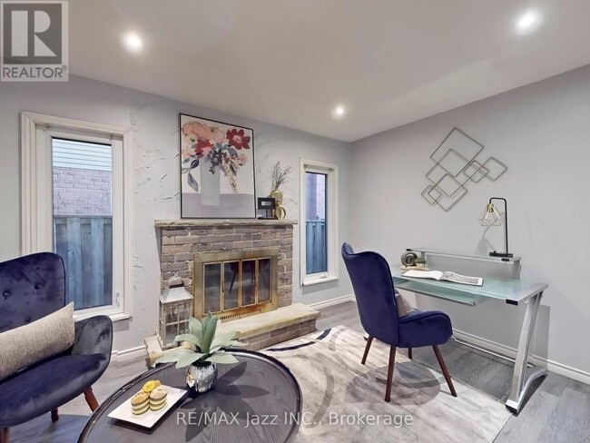 Photo - 677 Grandview Dr