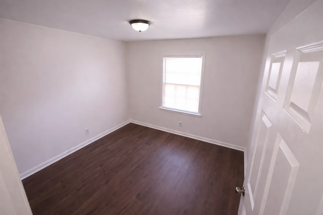 Building Photo - 134 Kirkwood Cir