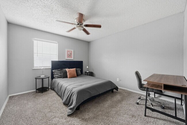 Photo - 432 W Pioneer Pkwy Unidad SI FL2-ID1613024P
