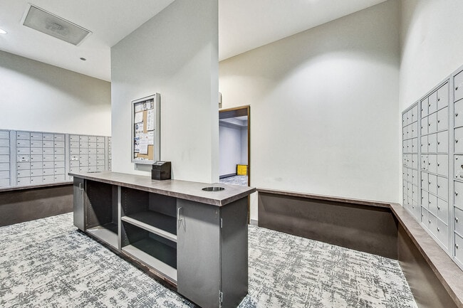 Photo - 8 E Randolph St Unit 3101