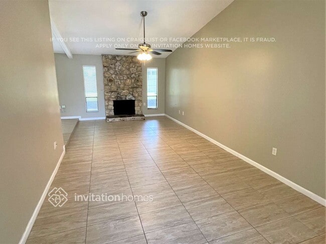 Photo - 123 Lyndhurst Dr