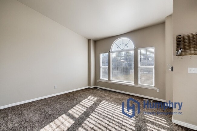 Photo - Beautiful home located just minutes from Settler's Park!