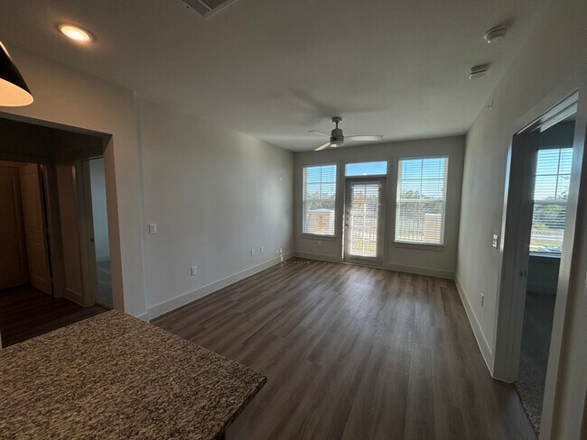 Photo - 216 Flint Rdg Rd Unidad b1