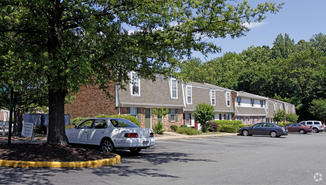 Building Photo - Crown Square Apartments