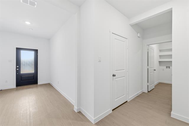 Photo - 4920 Ascot Way