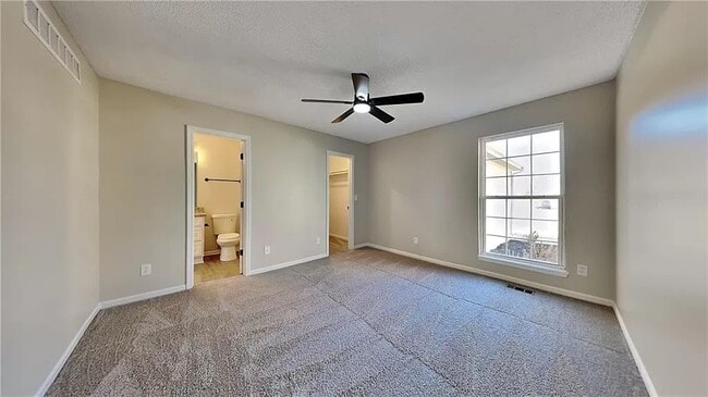 Photo - 21670 S Main St