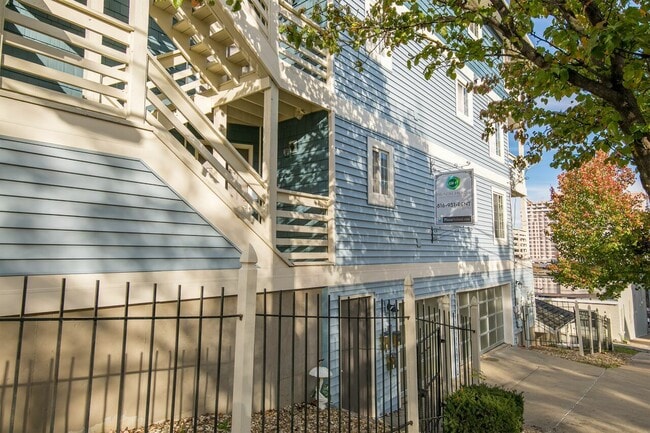 Photo - 4645 Jarboe St Unit 1