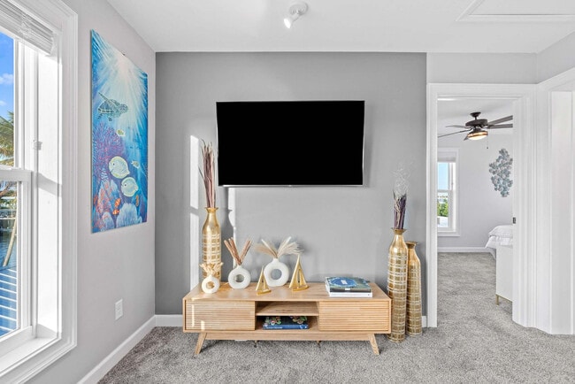 Photo - 1200 27th Street Ocean Unidad ID1325588P