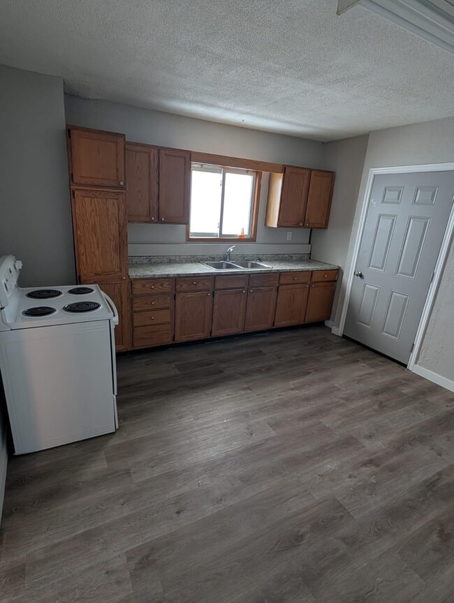 Photo - Immediate Move-In! $1749 ALL-INCLUSIVE 2-Bed Main Floor w/ Private Laundry in Timmins! Unit 1