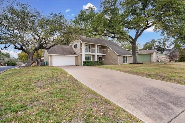 Photo - 8000 Manassas Dr