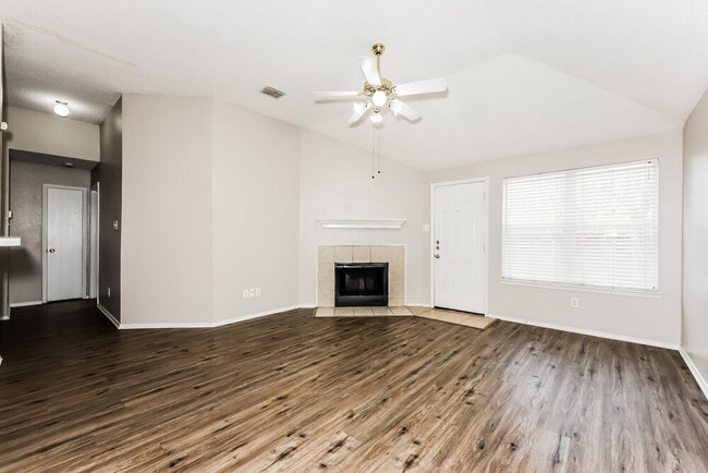 Photo - 833 Beaver Creek Dr