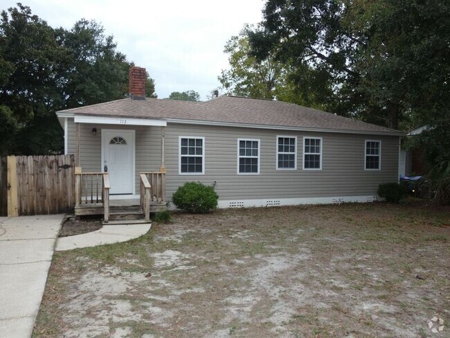 Building Photo - 113 SE Gilliland Rd Rental