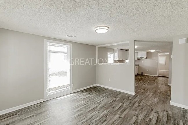 Photo - 2824 22nd St