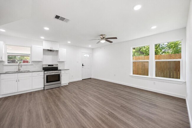 Photo - 1056 North Ln