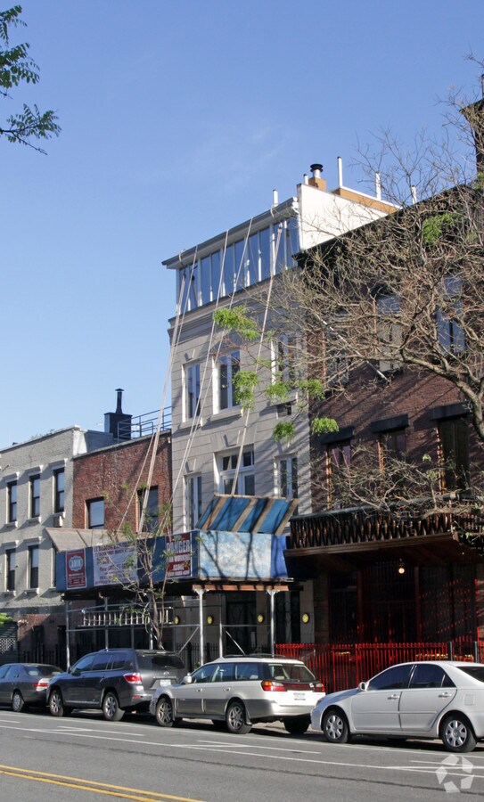 Photo - 181 Christopher St